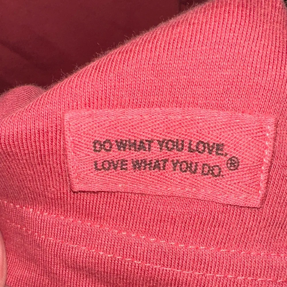 Life Is Good Coral Dog Graphic T-Shirt - Picture 3 of 7